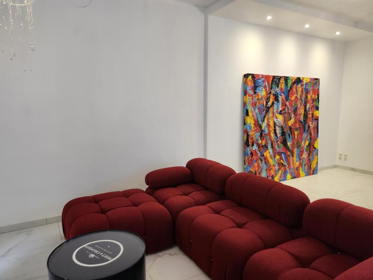 Maison Face A L'Abbaye D'Hautvillers - 2 Bedrooms 2 Bathrooms, Parking Exterior photo