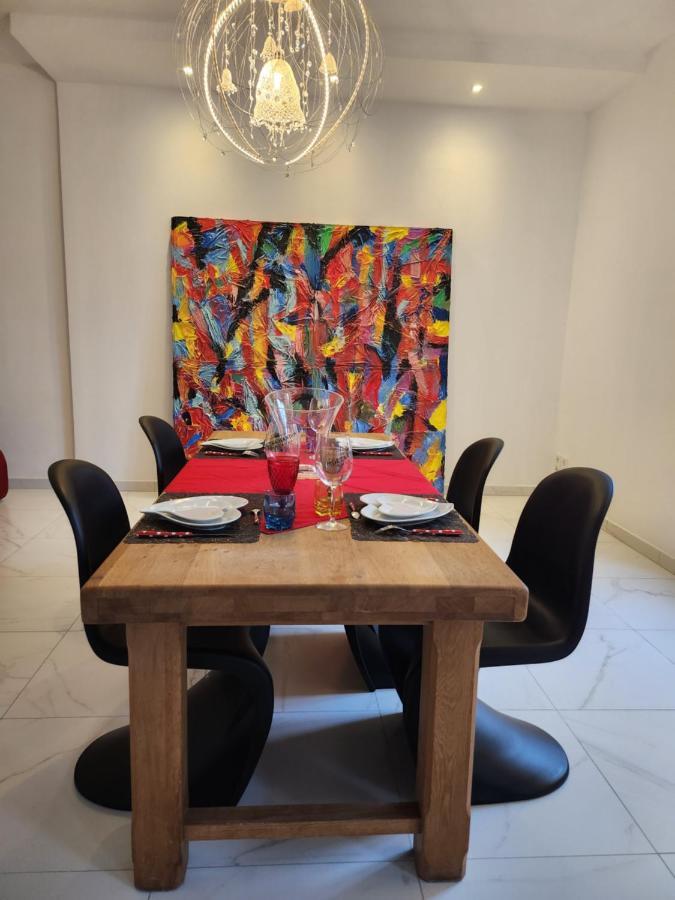 Maison Face A L'Abbaye D'Hautvillers - 2 Bedrooms 2 Bathrooms, Parking Exterior photo