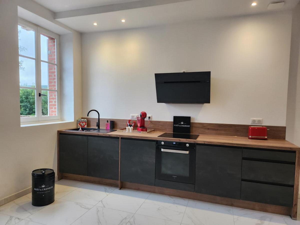 Maison Face A L'Abbaye D'Hautvillers - 2 Bedrooms 2 Bathrooms, Parking Exterior photo